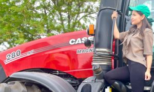 Câștigătoarea TalentA promovează agricultură sustenabilă în România printr-un proiect de măcinare a cerealelor pe piatră